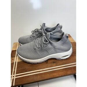 Cushionaire Gray Women's size‎ 9 Sneakers